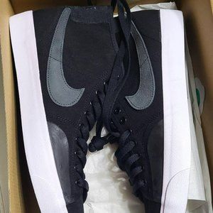 Nike SB Blazer Court Mid Premium "Skate shoes" size 11
